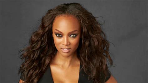 Our 5 Favorite Vintage SI Swim Photos of Tyra Banks